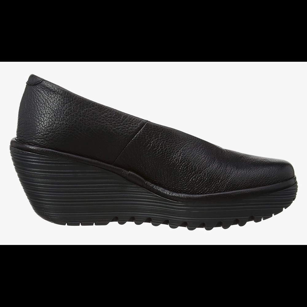 FLY London Women's Yaz Wedge Pump